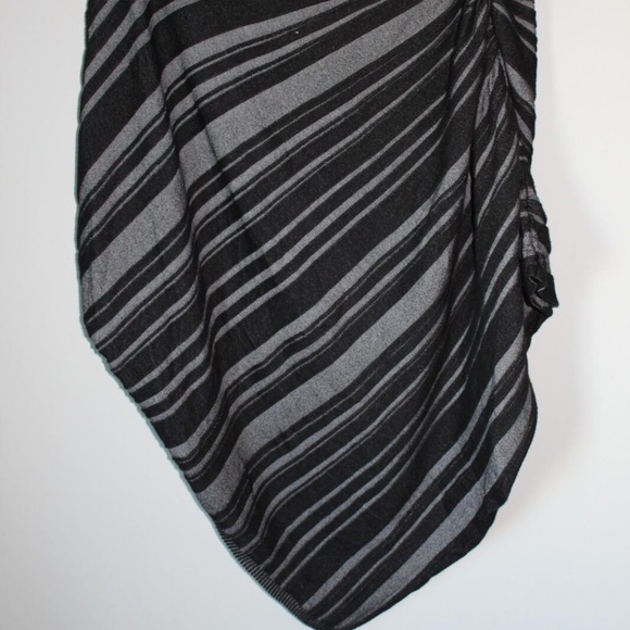 Lane Bryant Asymmetric Poncho Sweater HW5234 - Picture 5 of 7